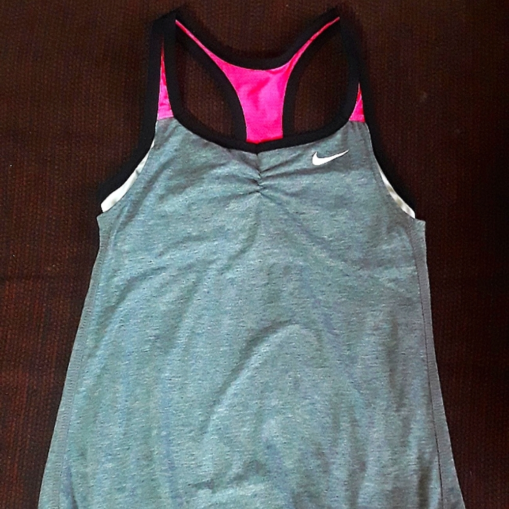 Nike woman's size 3-4 running/athletic top